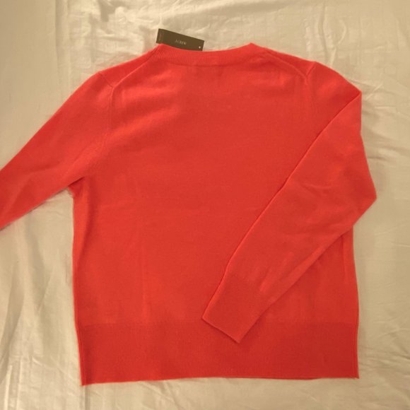 NWT JCrew coral 100% cashmere sweater - incredibly soft and excellent quality - Picture 2 of 4